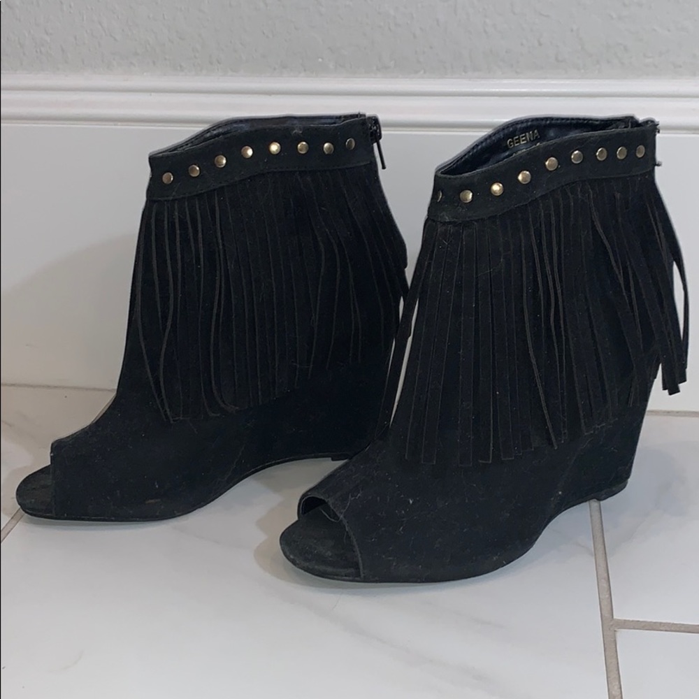 Black fringe Wedges open toe